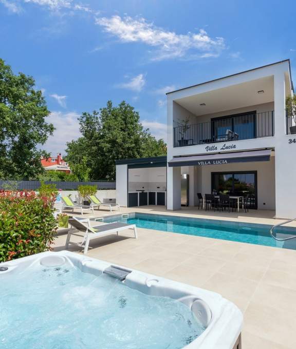 Villa Lucia with Jacuzzi and Private Pool