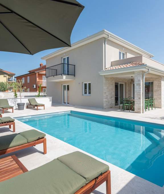 Villa Nia with Pool and garden, near Umag