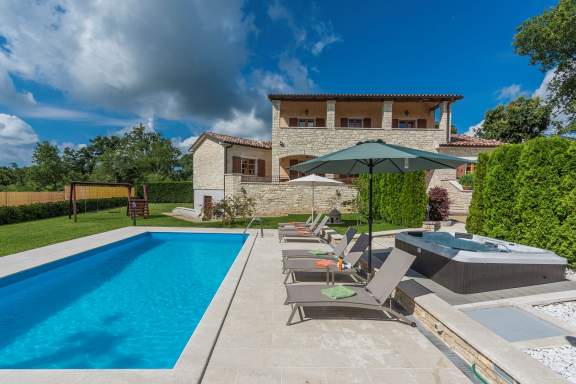 Villa Vernier with Private Pool and Jacuzzi