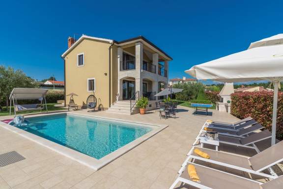 Villa Vanesa with Private Pool and Whirlpool