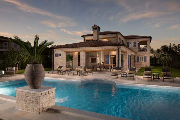 Traumhafte Villa Eli mit Garten und pool