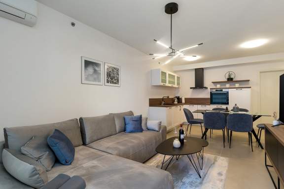 Residence Nar / Two-bedroom apartment No. 5 with terrace